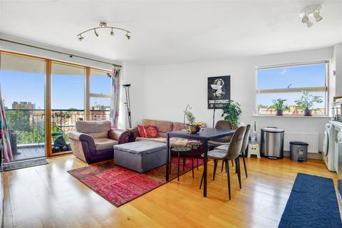 2 bedroom apartment for sale, Newington Green, London, N16