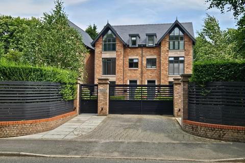 4 bedroom semi-detached house to rent, Wellington Road, Timperley, Altrincham