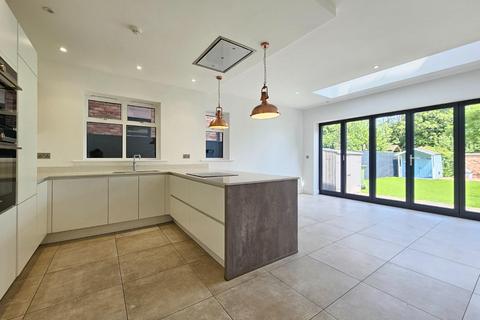 4 bedroom semi-detached house to rent, Wellington Road, Timperley, Altrincham