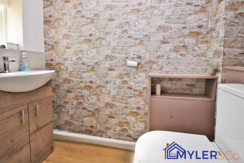 3 bedroom semi-detached house for sale, West Bank Street, Widnes, WA8