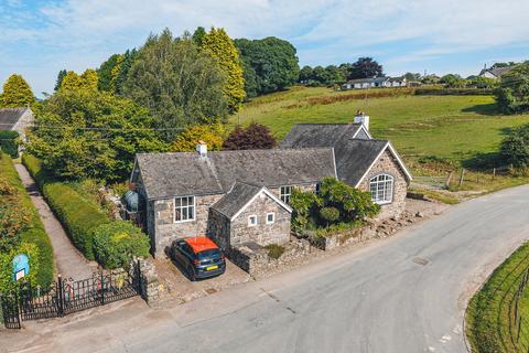 3 bedroom detached house for sale, Meifod SY22