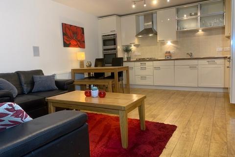 2 bedroom flat to rent, Queens Crescent, Aberdeen, AB15