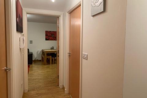 2 bedroom flat to rent, Queens Crescent, Aberdeen, AB15