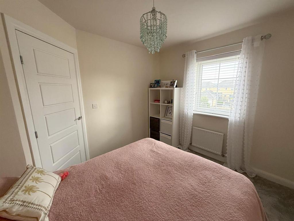 3 bed detached property, Silsden