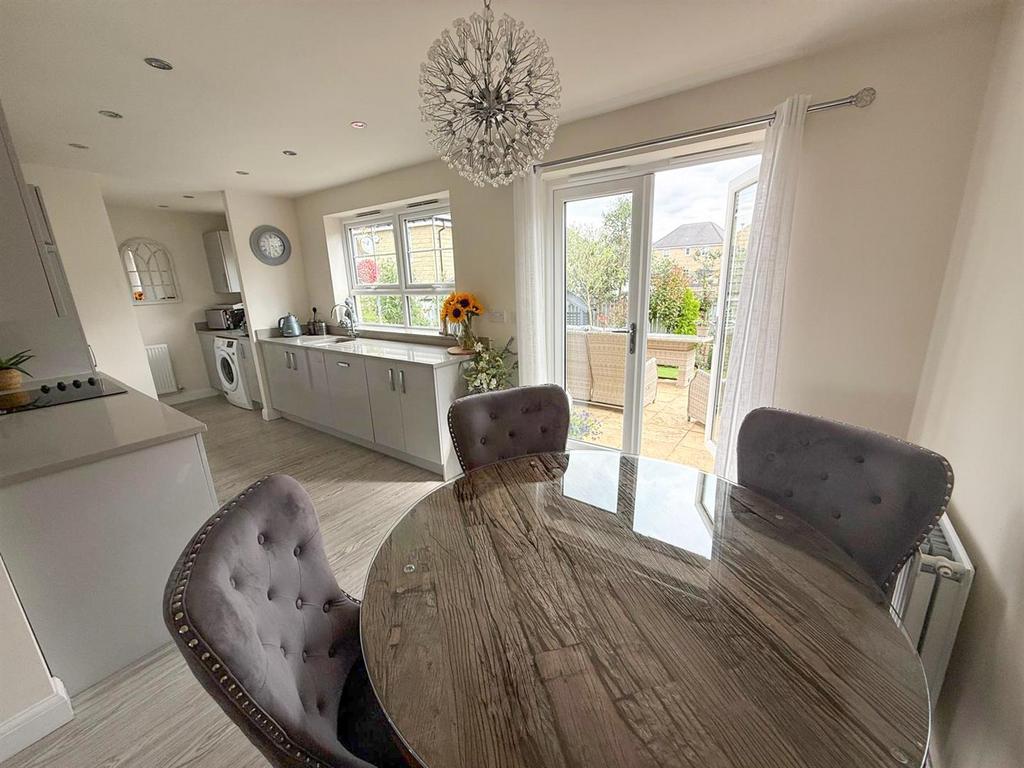 3 bed detached property, Silsden
