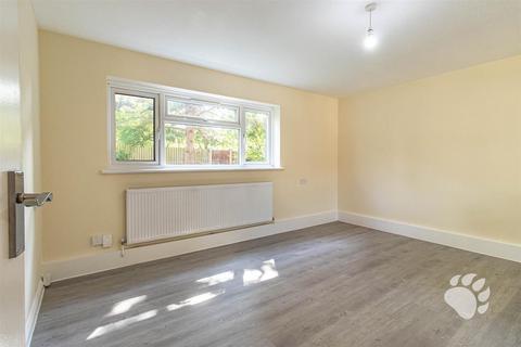 53 Bourne Close, Basildon, SS15 6DG