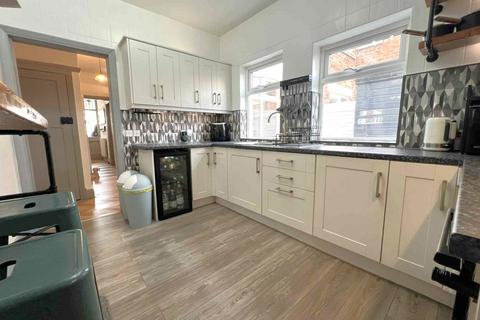16 Norcliffe Road, Bispham, Blackpool, FY2 9AW