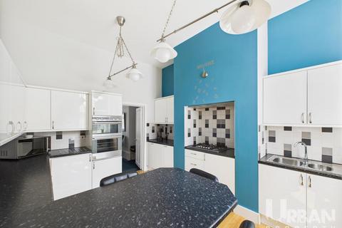 6 bedroom house for sale, Westcott Street, Hull