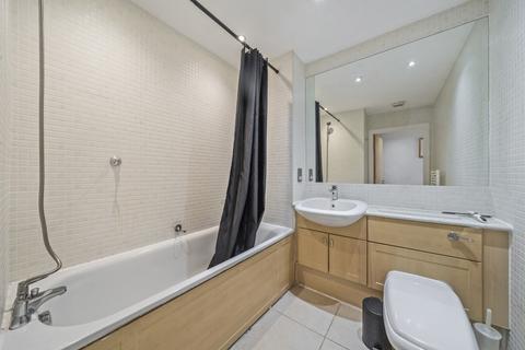 2 bedroom apartment for sale, The Quays, Salford, Greater Manchester
