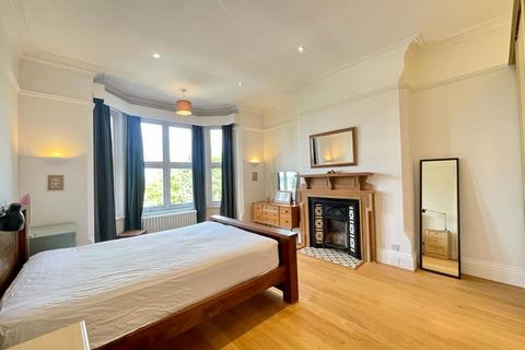 Flat 3, 20 Barrack Lane, Nottingham, NG7 1AN