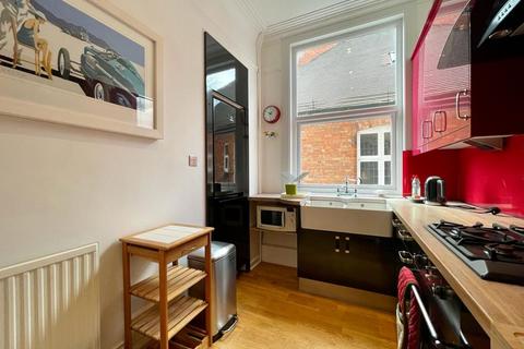 Flat 3, 20 Barrack Lane, Nottingham, NG7 1AN