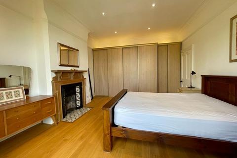 Flat 3, 20 Barrack Lane, Nottingham, NG7 1AN