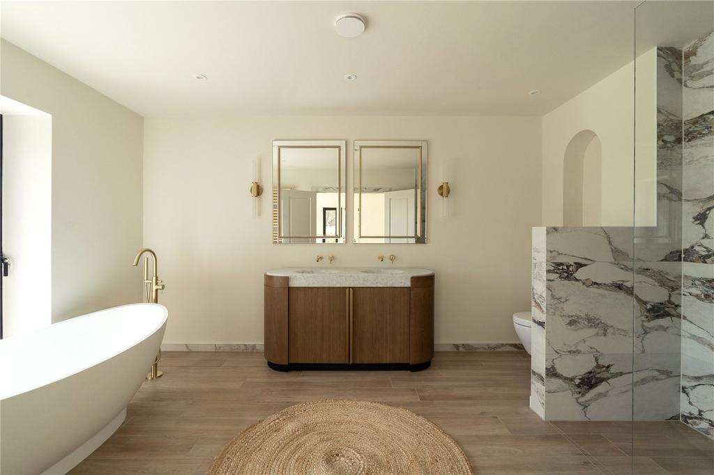 Bath/Shower Room