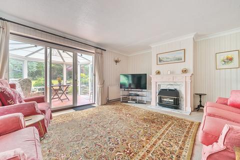 3 bedroom bungalow for sale, The Meadows, Farnham GU10