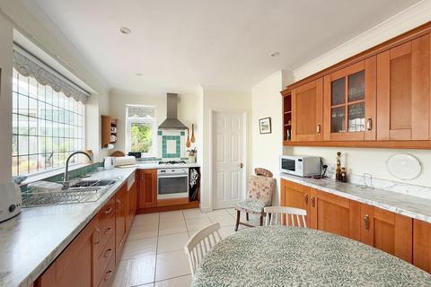 4 bedroom semi-detached house for sale, Sutton Road, Shrewsbury