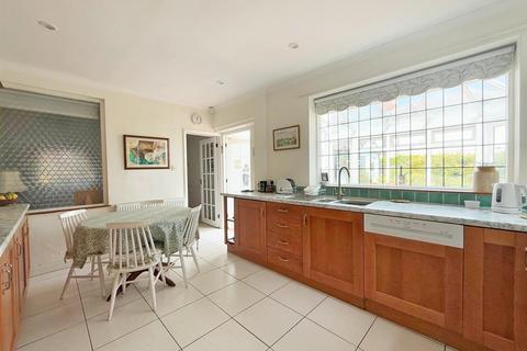 4 bedroom semi-detached house for sale, Sutton Road, Shrewsbury
