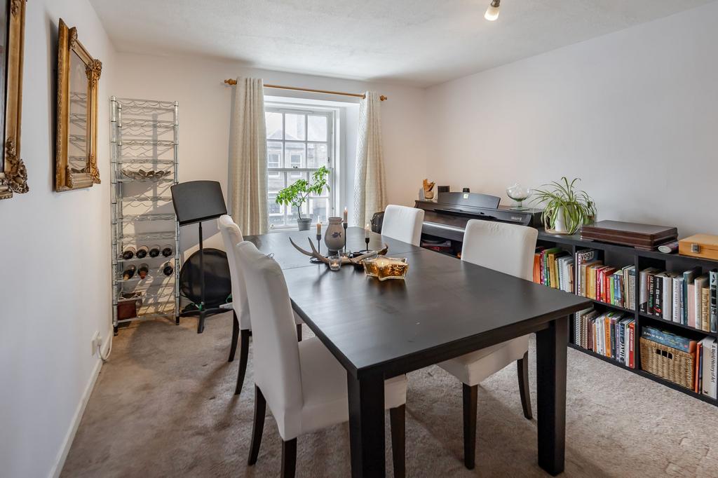 Dining Room/Bedroom