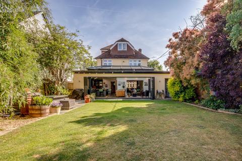 4 bedroom detached house for sale - Marlow Road, Bourne End, SL8
