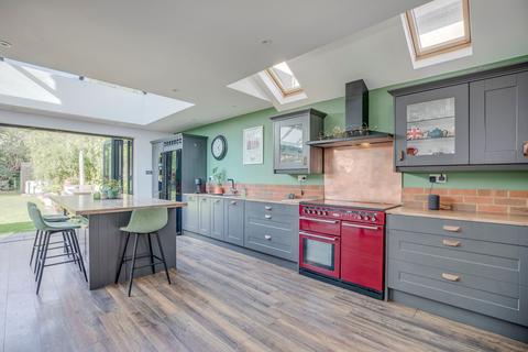 4 bedroom detached house for sale, Marlow Road, Bourne End, SL8