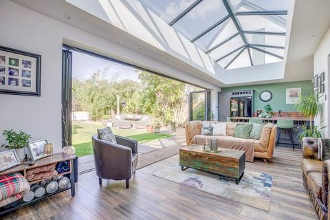 4 bedroom detached house for sale, Marlow Road, Bourne End, SL8