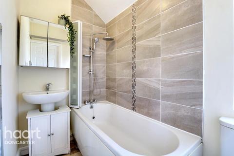 128 Broadway, Dunscroft, Doncaster, DN7 4HD