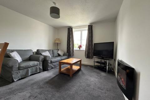 2 bedroom flat for sale, Yateholm Drive, Bradford, West Yorkshire, BD6