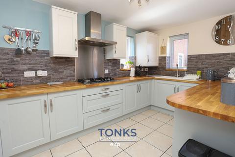 4 bedroom detached house for sale, Tinsley Avenue, Cradley Heath B64