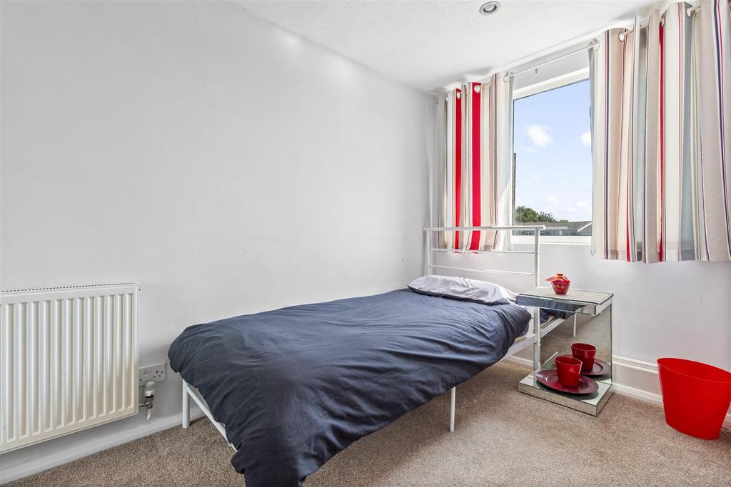 Southways Avenue 8 006.JPG