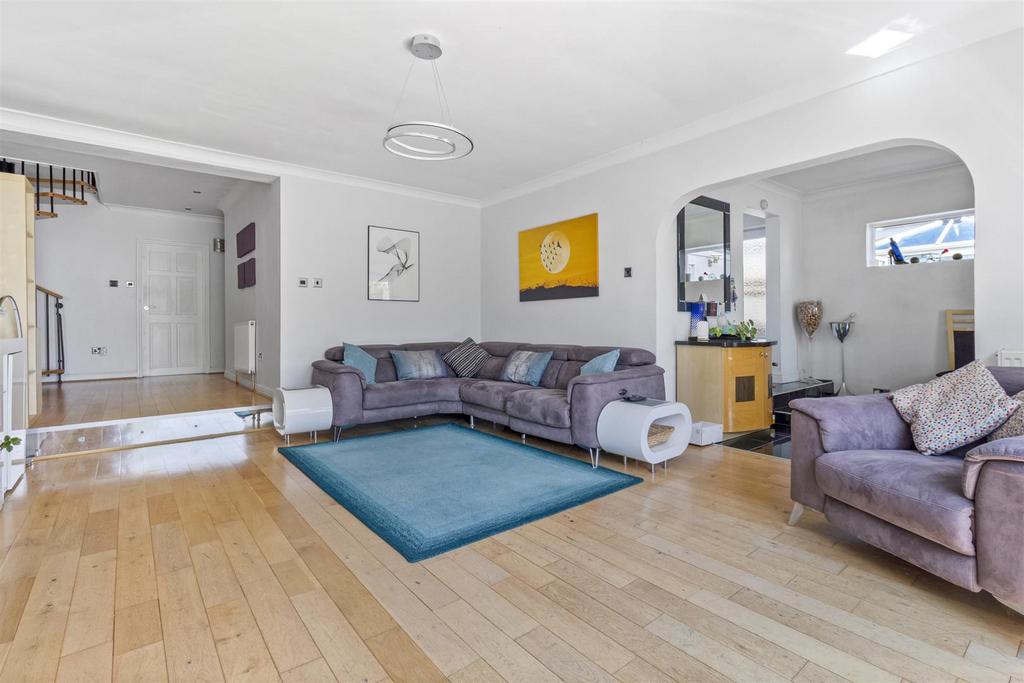 Southways Avenue 8 003.JPG