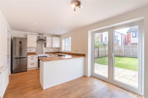 3 bedroom detached house to rent, Iveston Avenue, Great Park, Gosforth, NE13