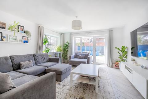 3 bedroom semi-detached house for sale, Le Safferne Gardens, Norwich