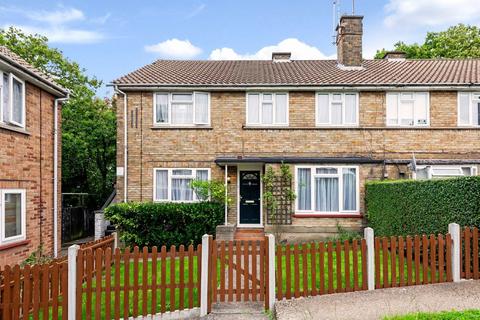 2 bedroom maisonette for sale, Edgeworth Close, Hendon NW4