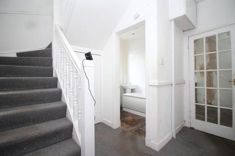 14 Bathgate Road, East Whitburn, Bathgate, EH47 0JE