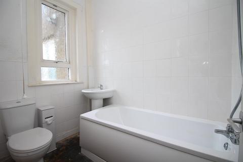 14 Bathgate Road, East Whitburn, Bathgate, EH47 0JE