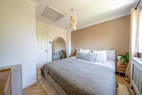4 Naylor Garth, Leeds, LS6 2SQ