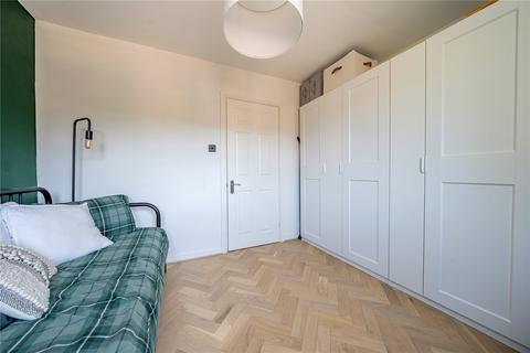 4 Naylor Garth, Leeds, LS6 2SQ