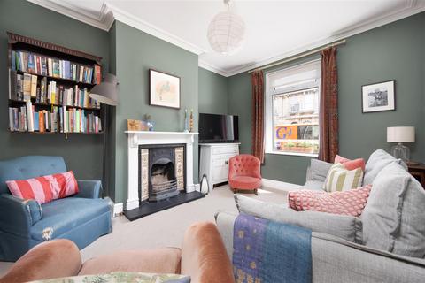 18 Gloucester Road, Trowbridge, BA14 0AA