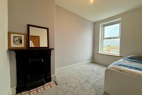 4 bedroom terraced house for sale, 38 Belgrave Road, Fairbourne, LL38 2AZ