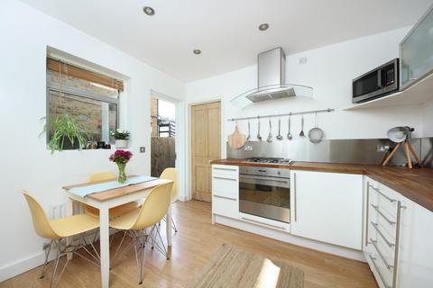 1 bedroom flat for sale, Cumberland Road, London
