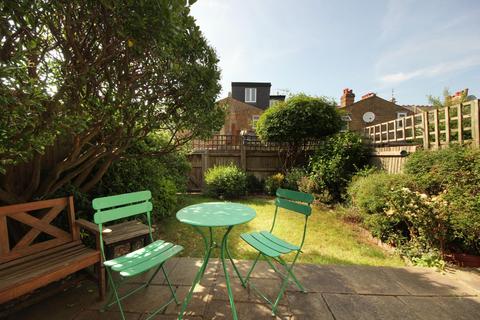 33 Cumberland Road, London, W7 2ED