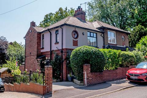 3 Cavendish Road, Barnsley, S75 1BB