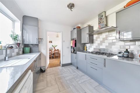 93 Arnhem Drive, New Addington, Croydon, CR0 0EE