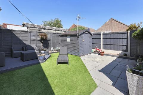 11 Maycroft Gardens, Carlton, Nottingham, NG3 6JW