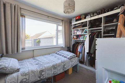 11 Maycroft Gardens, Carlton, Nottingham, NG3 6JW