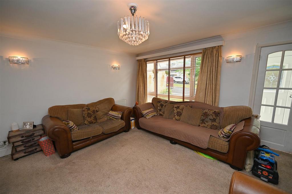 Living room2.JPG