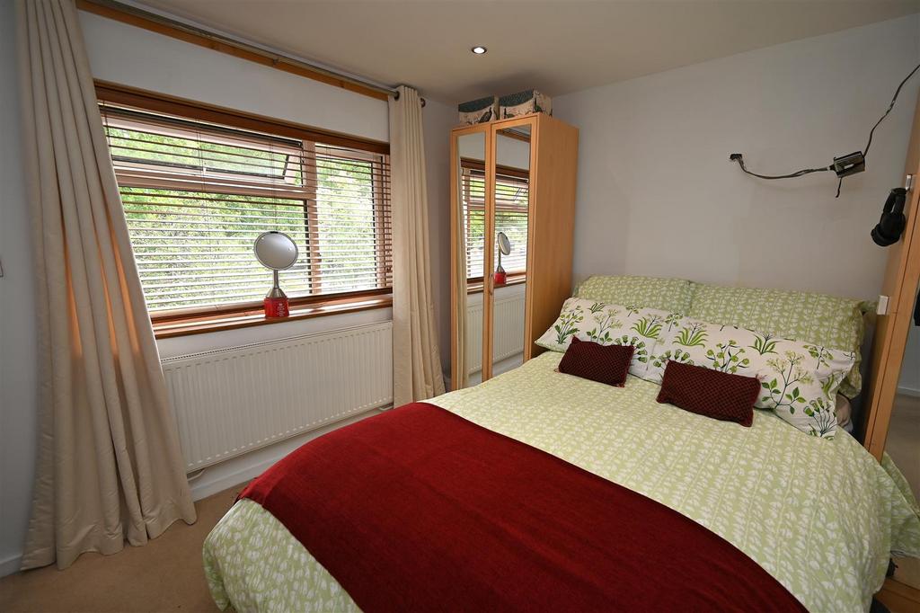 Bed1.1.JPG