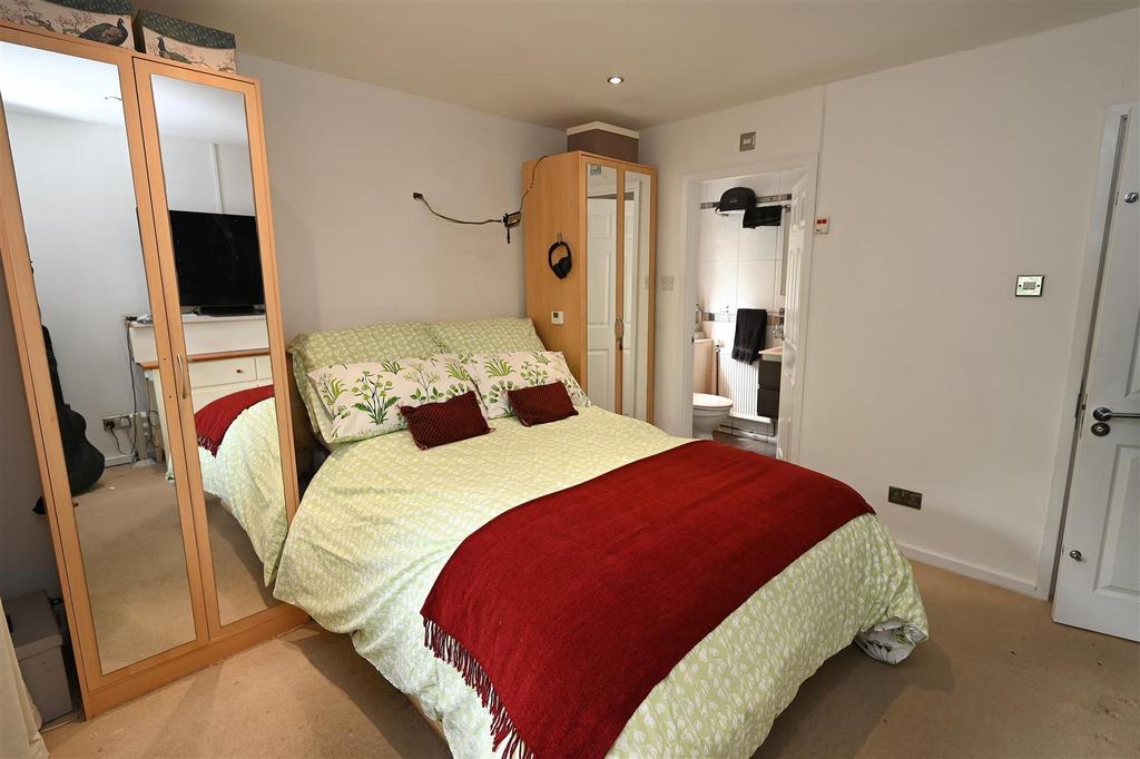 Bed1.2.JPG