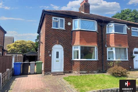 3 bedroom semi-detached house to rent, Elmridge Drive, Altrincham WA15