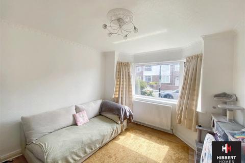3 bedroom semi-detached house to rent, Elmridge Drive, Altrincham WA15