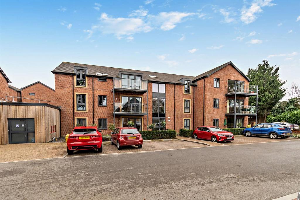 Stapleton Court